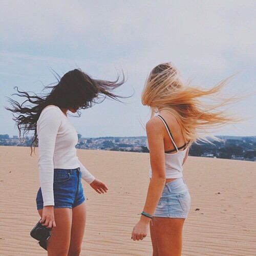 黒髪と金髪のヘアカラー説明画像